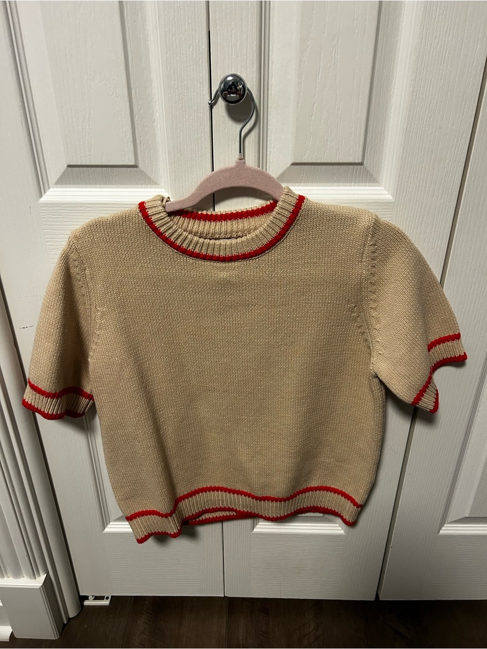 Wishlist Beige Short-Sleeve Crew Sweater with Red Trim